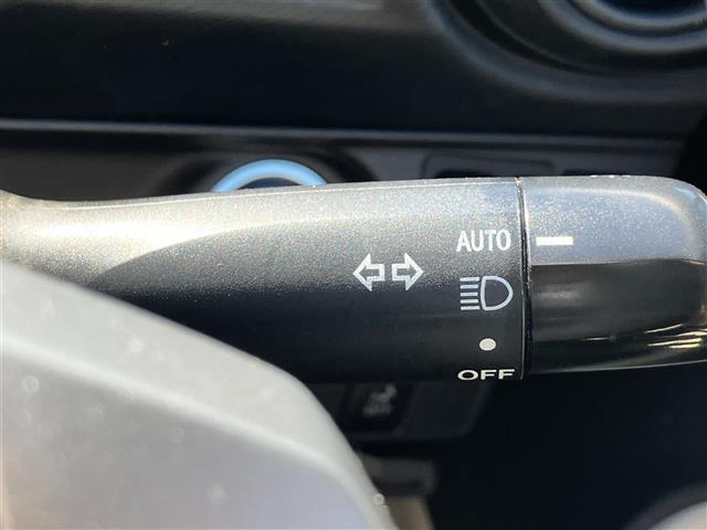 アクア Ｓ　純正ナビ／ＥＴＣ／オートエアコン／オートライト／エンジンスタートボタン／パワーステアリング／パワーウィンドウ／取扱説明書／スマートキー／オートエアコン／純正フロアマット／布シート／Ｗエアバック／ＡＢＳ（14枚目）