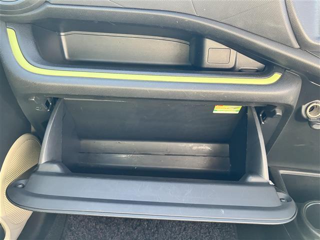 アクア Ｓ　純正ナビ／ＥＴＣ／オートエアコン／オートライト／エンジンスタートボタン／パワーステアリング／パワーウィンドウ／取扱説明書／スマートキー／オートエアコン／純正フロアマット／布シート／Ｗエアバック／ＡＢＳ（32枚目）