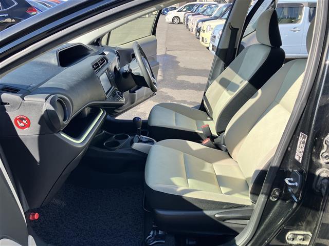 アクア Ｓ　純正ナビ／ＥＴＣ／オートエアコン／オートライト／エンジンスタートボタン／パワーステアリング／パワーウィンドウ／取扱説明書／スマートキー／オートエアコン／純正フロアマット／布シート／Ｗエアバック／ＡＢＳ（34枚目）