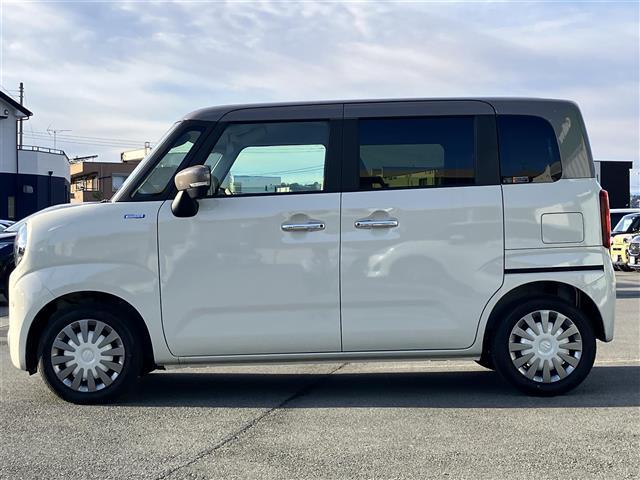 ワゴンＲスマイル ハイブリッドＸ　届出済未使用車／純正９型ナビ／全方位カメラ／保証書／取扱説明書／レーダークルーズコントロール／ＵＳＢ／前席シートヒーター／両側パワースライドドア／コーナーセンサー前後／ヘッドアップディスプレイ／ＬＥＤ（9枚目）