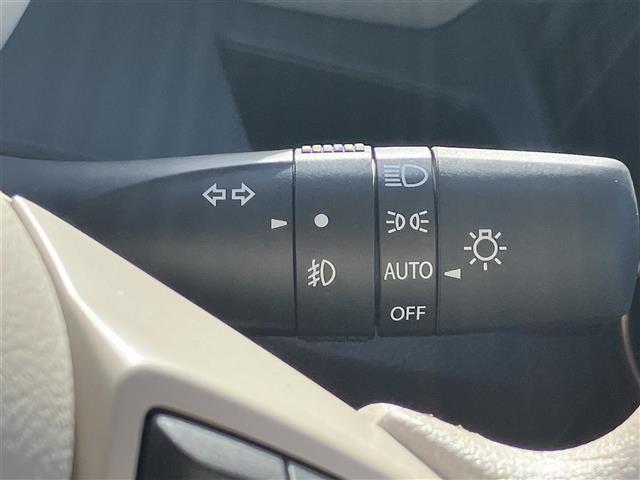 ワゴンＲスマイル ハイブリッドＸ　届出済未使用車／純正９型ナビ／全方位カメラ／保証書／取扱説明書／レーダークルーズコントロール／ＵＳＢ／前席シートヒーター／両側パワースライドドア／コーナーセンサー前後／ヘッドアップディスプレイ／ＬＥＤ（17枚目）