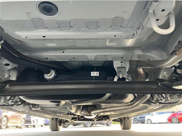 ワゴンＲスマイル ハイブリッドＸ　届出済未使用車／純正９型ナビ／全方位カメラ／保証書／取扱説明書／レーダークルーズコントロール／ＵＳＢ／前席シートヒーター／両側パワースライドドア／コーナーセンサー前後／ヘッドアップディスプレイ／ＬＥＤ（42枚目）