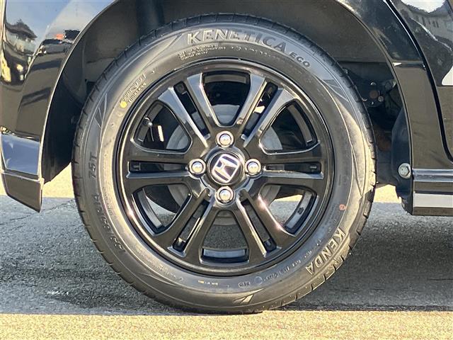 Ｎ－ＢＯＸカスタム Ｇ　ＳＳブラックスタイルパッケージ　純正ナビ／バックカメラ／ドライブレコーダー前後／ＥＴＣ／アイドリングストップ／スマートキー／オートエアコン／スペアキー１本／両側パワースライドドア／純正フロアマット／純正アルミホイール／オートライト（10枚目）