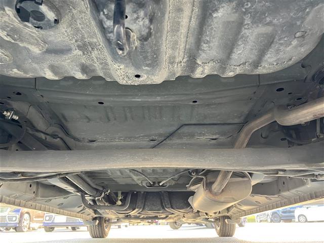 Ｎ－ＢＯＸカスタム Ｇ　ＳＳブラックスタイルパッケージ　純正ナビ／バックカメラ／ドライブレコーダー前後／ＥＴＣ／アイドリングストップ／スマートキー／オートエアコン／スペアキー１本／両側パワースライドドア／純正フロアマット／純正アルミホイール／オートライト（42枚目）