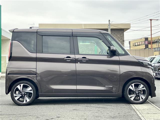 ルークス ハイウェイスター　Ｇターボプロパイロットエディション　純正９型ナビ／全方位カメラ／ドラレコ前後／ＥＴＣ２．０／保証書／記録簿／取扱説明書／タ－ボ／プロパイロット／レ－ダ－クルコン／スペアキ－１本／ＵＳＢ／純正フロアマット／両側パワスラ／コ－ナ－センサ－（8枚目）