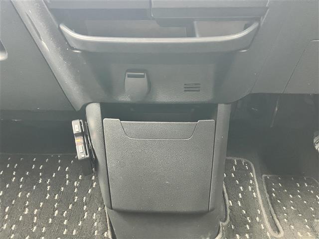 ルークス ハイウェイスター　Ｇターボプロパイロットエディション　純正９型ナビ／全方位カメラ／ドラレコ前後／ＥＴＣ２．０／保証書／記録簿／取扱説明書／タ－ボ／プロパイロット／レ－ダ－クルコン／スペアキ－１本／ＵＳＢ／純正フロアマット／両側パワスラ／コ－ナ－センサ－（23枚目）