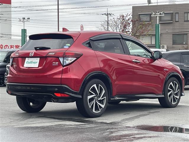 ヴェゼル ハイブリッドＲＳ・ホンダセンシング　純正ナビ／ホンダセンシング／バックカメラ／Ｄ＋Ｎ席シートヒーター／パドルシフト／クルコン／純正アルミホイール／純正フロアマット／レーンキープアシスト／ＥＴＣ／横滑り防止装置／キセノンヘッドライト（6枚目）