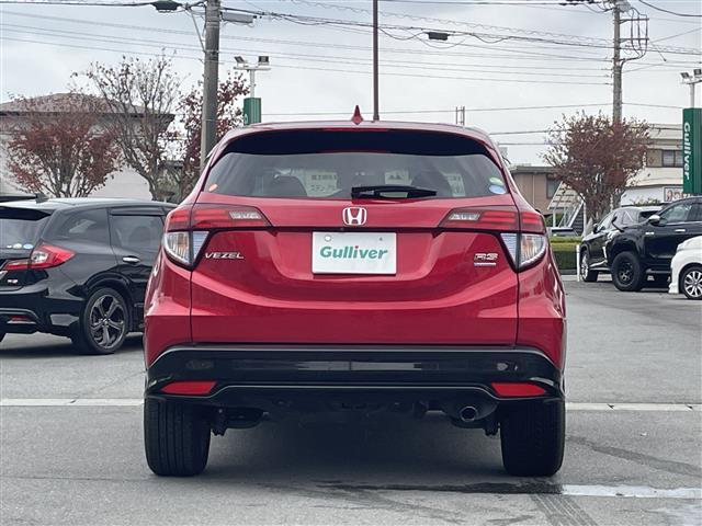ヴェゼル ハイブリッドＲＳ・ホンダセンシング　純正ナビ／ホンダセンシング／バックカメラ／Ｄ＋Ｎ席シートヒーター／パドルシフト／クルコン／純正アルミホイール／純正フロアマット／レーンキープアシスト／ＥＴＣ／横滑り防止装置／キセノンヘッドライト（7枚目）