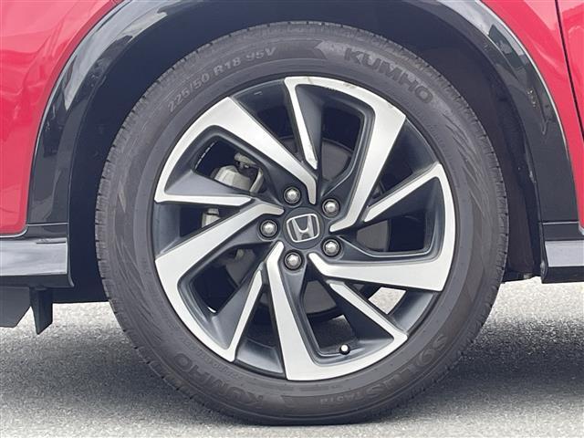 ヴェゼル ハイブリッドＲＳ・ホンダセンシング　純正ナビ／ホンダセンシング／バックカメラ／Ｄ＋Ｎ席シートヒーター／パドルシフト／クルコン／純正アルミホイール／純正フロアマット／レーンキープアシスト／ＥＴＣ／横滑り防止装置／キセノンヘッドライト（10枚目）