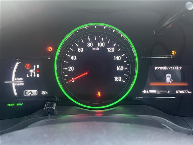 ヴェゼル ハイブリッドＲＳ・ホンダセンシング　純正ナビ／ホンダセンシング／バックカメラ／Ｄ＋Ｎ席シートヒーター／パドルシフト／クルコン／純正アルミホイール／純正フロアマット／レーンキープアシスト／ＥＴＣ／横滑り防止装置／キセノンヘッドライト（16枚目）