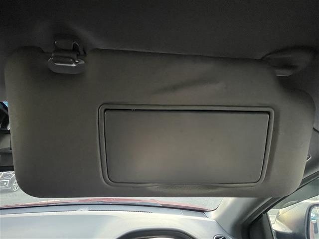 ヴェゼル ハイブリッドＲＳ・ホンダセンシング　純正ナビ／ホンダセンシング／バックカメラ／Ｄ＋Ｎ席シートヒーター／パドルシフト／クルコン／純正アルミホイール／純正フロアマット／レーンキープアシスト／ＥＴＣ／横滑り防止装置／キセノンヘッドライト（31枚目）