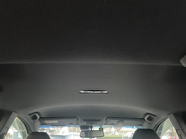 ヴェゼル ハイブリッドＲＳ・ホンダセンシング　純正ナビ／ホンダセンシング／バックカメラ／Ｄ＋Ｎ席シートヒーター／パドルシフト／クルコン／純正アルミホイール／純正フロアマット／レーンキープアシスト／ＥＴＣ／横滑り防止装置／キセノンヘッドライト（43枚目）