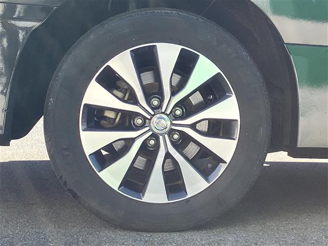 セレナ ハイウェイスター Vセレクション 純正8型ナビ/全方位カメラ/ドラレコ/後席モニター/ETC/パーキングアシスト/クルコン/ウォークスルー/両側パワスラ/純正アルミ/純正フロアマット/コーナーセンサー前後/盗難防止装置/オートライト(10枚目)