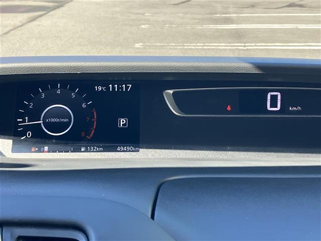 セレナ ハイウェイスター Vセレクション 純正8型ナビ/全方位カメラ/ドラレコ/後席モニター/ETC/パーキングアシスト/クルコン/ウォークスルー/両側パワスラ/純正アルミ/純正フロアマット/コーナーセンサー前後/盗難防止装置/オートライト(16枚目)