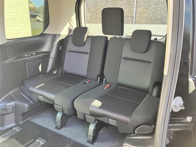 セレナ ハイウェイスター Vセレクション 純正8型ナビ/全方位カメラ/ドラレコ/後席モニター/ETC/パーキングアシスト/クルコン/ウォークスルー/両側パワスラ/純正アルミ/純正フロアマット/コーナーセンサー前後/盗難防止装置/オートライト(37枚目)