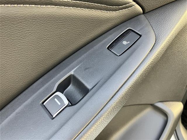 アコード EX 純正8型ナビ/バックカメラ/ETC/全席シートヒーター/パドルシフト/レーダークルコン/USB/サンルーフ/純正フロアマット/パワーシート/レザーシート/ホンダセンシング/純正アルミ車載/BSM(40枚目)