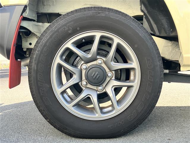 ジムニー ＸＣ　社外ＤＡ／ターボ／ＥＴＣ／前席シートヒーター／４ＷＤ／スマートキー／スペアキー１本／クルコン／ＥＴＣ／純正フロアマット／背面タイヤ／センターデフロック／レーンキープアシスト／ダウンヒルアシスト／ＬＥＤ（10枚目）