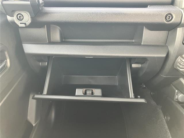 ジムニー ＸＣ　社外ＤＡ／ターボ／ＥＴＣ／前席シートヒーター／４ＷＤ／スマートキー／スペアキー１本／クルコン／ＥＴＣ／純正フロアマット／背面タイヤ／センターデフロック／レーンキープアシスト／ダウンヒルアシスト／ＬＥＤ（31枚目）