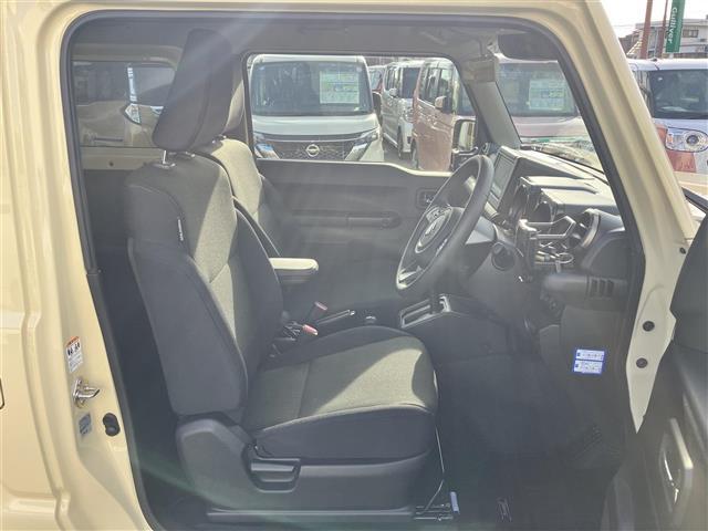 ジムニー ＸＣ　社外ＤＡ／ターボ／ＥＴＣ／前席シートヒーター／４ＷＤ／スマートキー／スペアキー１本／クルコン／ＥＴＣ／純正フロアマット／背面タイヤ／センターデフロック／レーンキープアシスト／ダウンヒルアシスト／ＬＥＤ（32枚目）