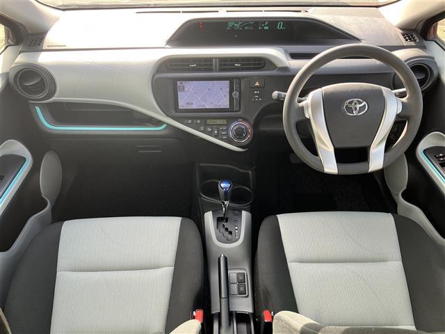 アクア S 純正ナビ/ETC/ドラレコ前後/オートライト/プッシュスタート/取扱説明書/アイドリングストップ/オートエアコン/スマートキー/スペアキー1本/純正フロアマット/wエアバッグ/横滑り防止装置/ハロゲン(2枚目)