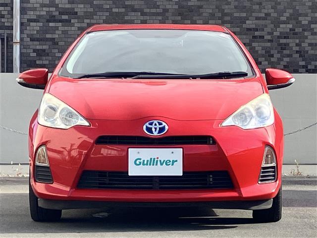 アクア S 純正ナビ/ETC/ドラレコ前後/オートライト/プッシュスタート/取扱説明書/アイドリングストップ/オートエアコン/スマートキー/スペアキー1本/純正フロアマット/wエアバッグ/横滑り防止装置/ハロゲン(6枚目)