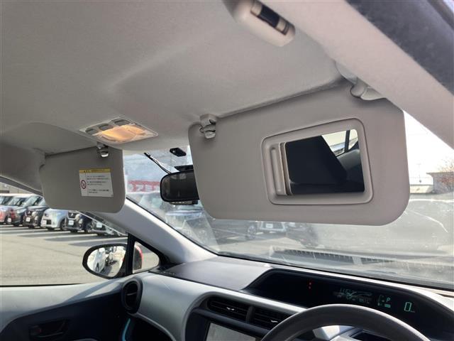 アクア S 純正ナビ/ETC/ドラレコ前後/オートライト/プッシュスタート/取扱説明書/アイドリングストップ/オートエアコン/スマートキー/スペアキー1本/純正フロアマット/wエアバッグ/横滑り防止装置/ハロゲン(30枚目)