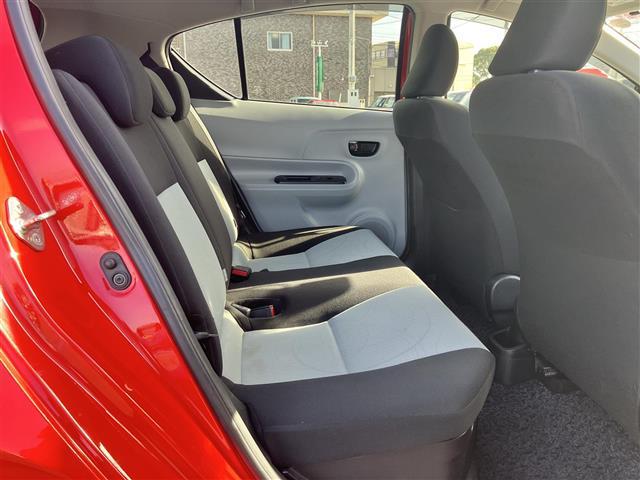 アクア S 純正ナビ/ETC/ドラレコ前後/オートライト/プッシュスタート/取扱説明書/アイドリングストップ/オートエアコン/スマートキー/スペアキー1本/純正フロアマット/wエアバッグ/横滑り防止装置/ハロゲン(35枚目)