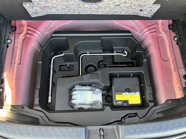 アクア S 純正ナビ/ETC/ドラレコ前後/オートライト/プッシュスタート/取扱説明書/アイドリングストップ/オートエアコン/スマートキー/スペアキー1本/純正フロアマット/wエアバッグ/横滑り防止装置/ハロゲン(41枚目)