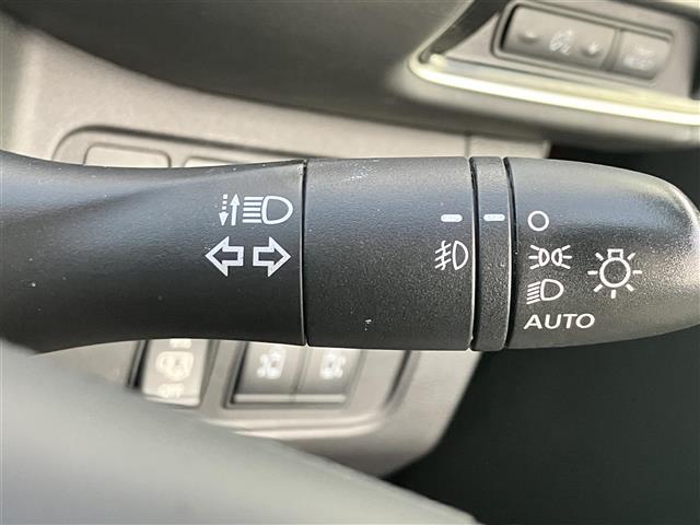 セレナ ハイウェイスター プロパイロット/純正ナビ/全方位カメラ/後席モニター/パーキングアシスト/USB/ドラレコ前後/ETC/純正フロアマット/両側パワスラ/純正アルミ/デジタルインナーミラー/コーナーセンサー前後/LED(16枚目)