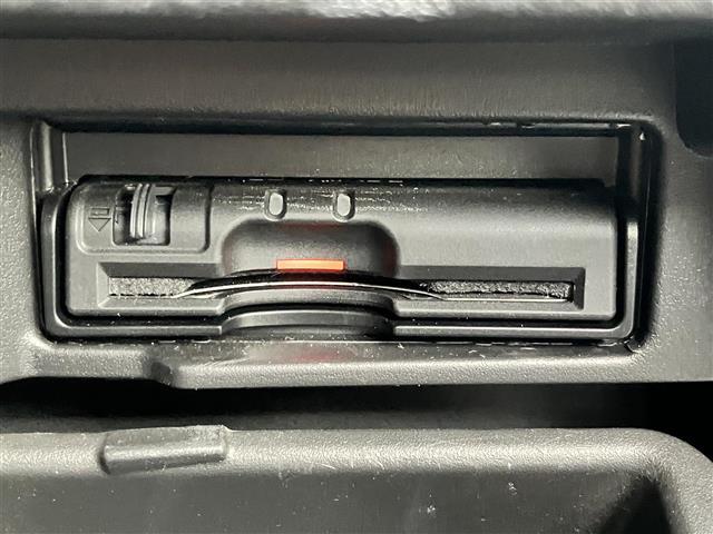 セレナ ハイウェイスター プロパイロット/純正ナビ/全方位カメラ/後席モニター/パーキングアシスト/USB/ドラレコ前後/ETC/純正フロアマット/両側パワスラ/純正アルミ/デジタルインナーミラー/コーナーセンサー前後/LED(19枚目)