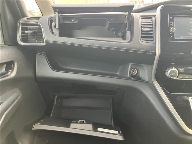 セレナ ハイウェイスター プロパイロット/純正ナビ/全方位カメラ/後席モニター/パーキングアシスト/USB/ドラレコ前後/ETC/純正フロアマット/両側パワスラ/純正アルミ/デジタルインナーミラー/コーナーセンサー前後/LED(28枚目)