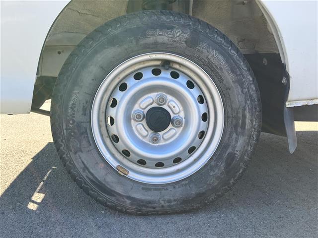 ハイゼットトラック エアコン・パワステ スペシャル マニュアルエアコン/パワーステアリング/純正フロアマット/ハロゲンヘッドライト(10枚目)