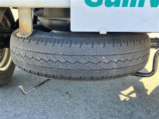 ハイゼットトラック エアコン・パワステ スペシャル マニュアルエアコン/パワーステアリング/純正フロアマット/ハロゲンヘッドライト(13枚目)