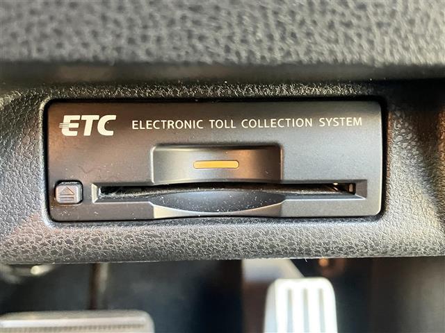 フェアレディＺ バージョンＴ　ＨＫＳマフラー／ＷＯＲＫＶａｒｉａｎｚａ１９インチＡＷ／ＢＯＳＥ／純正ナビ／Ｂカメラ／パドルシフト／ＥＴＣ／ドラレコ前後／ハーフレザー／パワーシート／シートヒーター／オートライト／ブルーレンズミラー（20枚目）