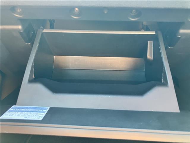 フェアレディＺ バージョンＴ　ＨＫＳマフラー／ＷＯＲＫＶａｒｉａｎｚａ１９インチＡＷ／ＢＯＳＥ／純正ナビ／Ｂカメラ／パドルシフト／ＥＴＣ／ドラレコ前後／ハーフレザー／パワーシート／シートヒーター／オートライト／ブルーレンズミラー（34枚目）