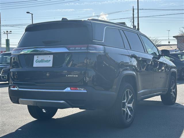 ジープ・コマンダー リミテッド 純正ナビ(Bluetooth、AppleCarPlay)/全方位カメラ/ETC/4WD/ターボ/スペアキー/ワイヤレス充電/サンルーフ/電動リアゲート/ステアリングヒーター/D+N席シートヒーター(6枚目)