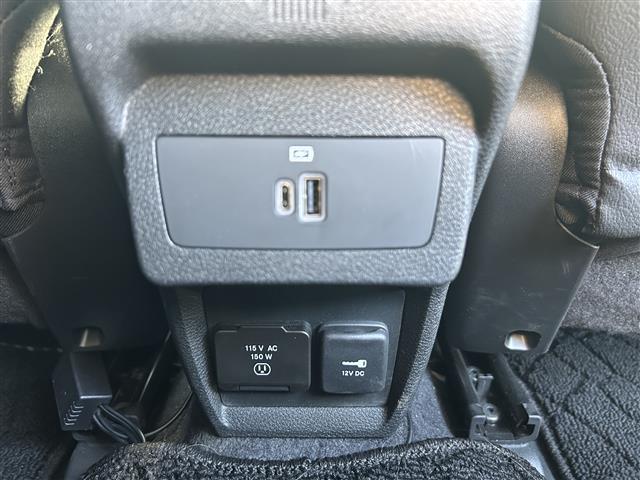 ジープ・コマンダー リミテッド 純正ナビ(Bluetooth、AppleCarPlay)/全方位カメラ/ETC/4WD/ターボ/スペアキー/ワイヤレス充電/サンルーフ/電動リアゲート/ステアリングヒーター/D+N席シートヒーター(37枚目)