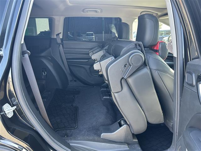 ジープ・コマンダー リミテッド 純正ナビ(Bluetooth、AppleCarPlay)/全方位カメラ/ETC/4WD/ターボ/スペアキー/ワイヤレス充電/サンルーフ/電動リアゲート/ステアリングヒーター/D+N席シートヒーター(38枚目)