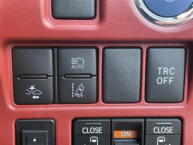 ヴォクシー ハイブリッドZS 純正10型ナビ/純正12.1型後席モニター/Bカメラ/クルコン/Wオートエアコン/スペアキー1本/ETC/USB/HDMI/ドラレコ前後/純正フロアマット/両側パワスラ/前席シートヒーター/LED(15枚目)