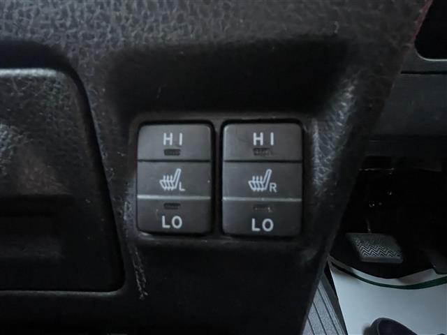 ヴォクシー ハイブリッドZS 純正10型ナビ/純正12.1型後席モニター/Bカメラ/クルコン/Wオートエアコン/スペアキー1本/ETC/USB/HDMI/ドラレコ前後/純正フロアマット/両側パワスラ/前席シートヒーター/LED(25枚目)