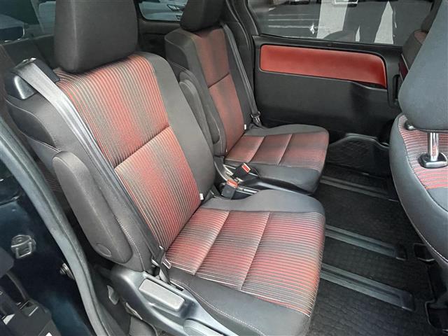 ヴォクシー ハイブリッドZS 純正10型ナビ/純正12.1型後席モニター/Bカメラ/クルコン/Wオートエアコン/スペアキー1本/ETC/USB/HDMI/ドラレコ前後/純正フロアマット/両側パワスラ/前席シートヒーター/LED(33枚目)