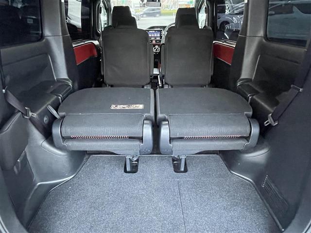 ヴォクシー ハイブリッドZS 純正10型ナビ/純正12.1型後席モニター/Bカメラ/クルコン/Wオートエアコン/スペアキー1本/ETC/USB/HDMI/ドラレコ前後/純正フロアマット/両側パワスラ/前席シートヒーター/LED(39枚目)
