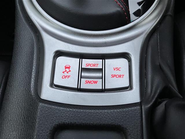 ８６ ＧＴリミテッド　ＳＤナビ／前席シートヒーター／ドラレコ／ＥＴＣ／保証書／記録簿／取扱説明書／パドルシフト／スマートキー／スペアキー１本／ハーフレザーシート／純正アルミホイール／オートライト／Ｗ＋サイドエアバッグ（23枚目）