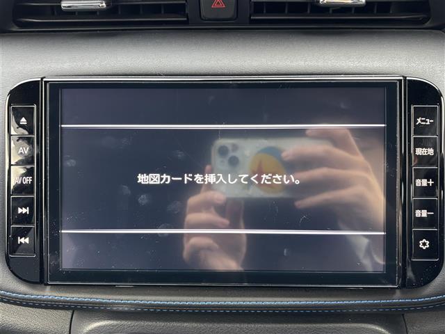 キックス オーテック　純正９型ナビ／全方位カメラ／プロパイロット／ＥＴＣ／ドラレコ／ＵＳＢ／純正フロアマット／純正アルミホイール／ステアリングヒーター／デジタルインナーミラー／コーナーセンサー前後／オートライト／衝突軽減（16枚目）