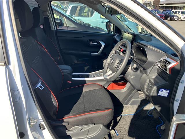 ライズ Ｚ　純正９型ナビ／全方位カメラ／ドラレコ前後／ＥＴＣ／ＢＳＭ／寒冷地仕様／１００Ｖ充電／レーダークルコン／ＵＳＢ／シートヒーター／純正フロアマット／純正アルミ／レーンキープアシスト／ドアハンドルプロテクタ（32枚目）