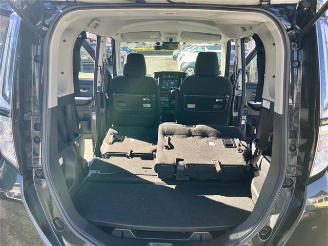 ルーミー カスタムＧ－Ｔ　純正９型ナビ／Ｂカメラ／ドラレコ前後／ＥＴＣ／保証書／記録簿／取扱説明書／レーダークルコン／ＵＳＢ／純正フロアマット／シートヒーター／ワイヤレス充電／レーダー探知機／ドアハンドルプロテクター／車線維持（40枚目）