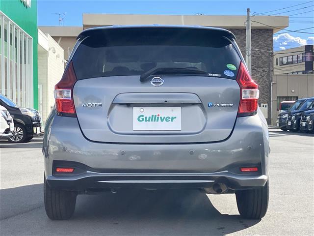 ノート e-パワー X 純正ナビ/ドラレコ/全方位カメラ/デジタルインナーミラー/ETC/純正フロアマット/コーナーセンサー前後/レーンキープアシスト/盗難防止装置/オートライト/Wエアバッグ/地図SD無し/衝突軽減システム(7枚目)