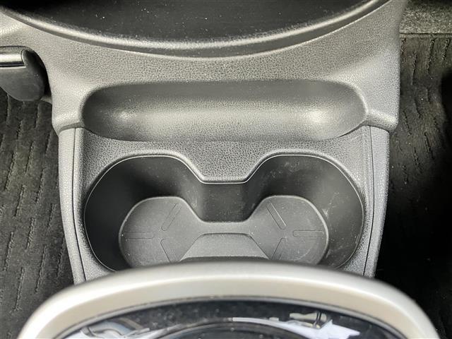 ノート e-パワー X 純正ナビ/ドラレコ/全方位カメラ/デジタルインナーミラー/ETC/純正フロアマット/コーナーセンサー前後/レーンキープアシスト/盗難防止装置/オートライト/Wエアバッグ/地図SD無し/衝突軽減システム(23枚目)