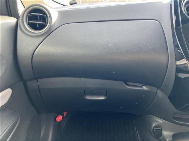 ノート e-パワー X 純正ナビ/ドラレコ/全方位カメラ/デジタルインナーミラー/ETC/純正フロアマット/コーナーセンサー前後/レーンキープアシスト/盗難防止装置/オートライト/Wエアバッグ/地図SD無し/衝突軽減システム(30枚目)