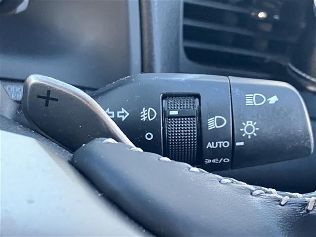 ＲＸ ＲＸ４５０ｈ　バージョンＬ　純正ナビ／全方位カメラ／電動リアゲート／サンルーフ／ＢＳＭ／ステアリングヒーター／電動格納セカンドシート／１００Ｖ充電／レーダークルコン／ＥＴＣ２．０／パワーシート／シートヒーター／エアシート／ＬＥＤ（17枚目）